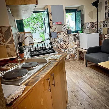 Tiny Gem In Alfama * Lisboa